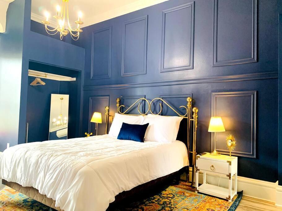 Modern Design Studio For Two Gaslamp District! Located In The Heart Of Downtown San Diego! * San Diego